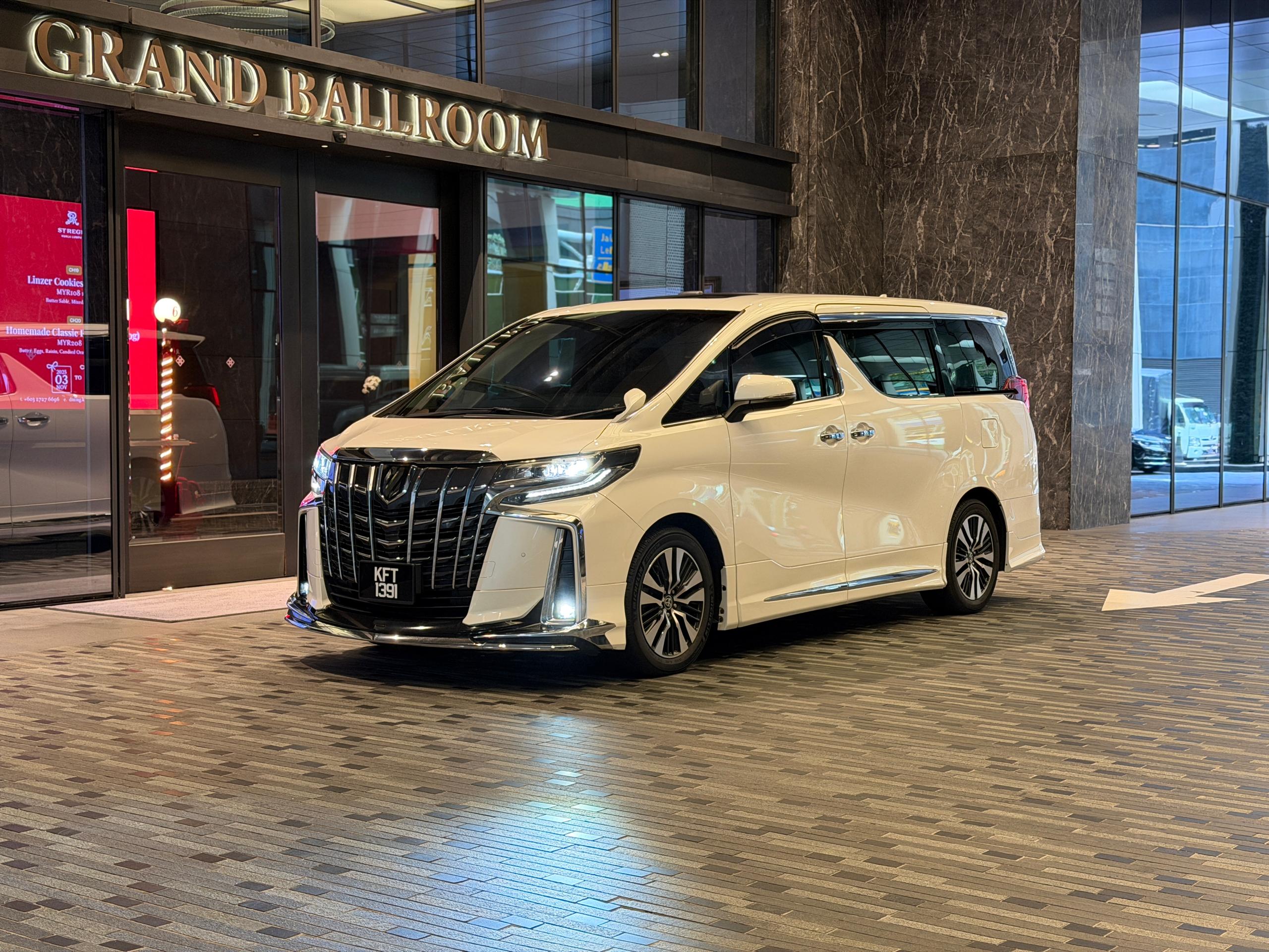 Toyota Alphard 2023