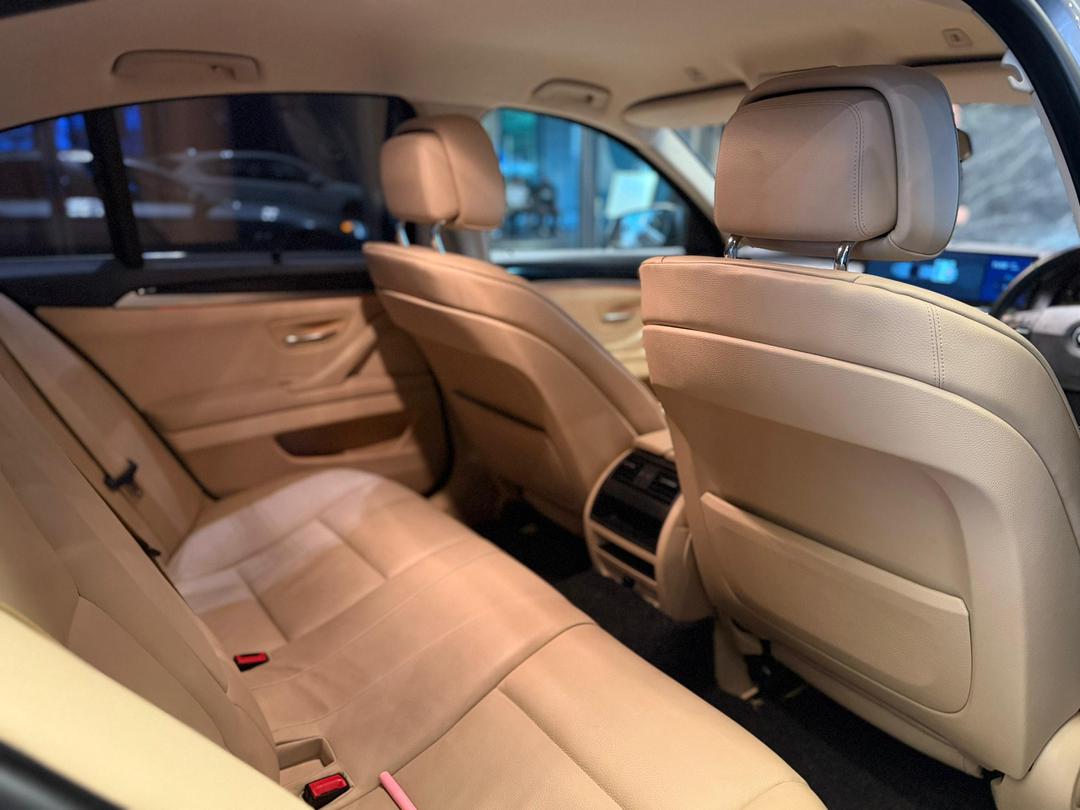 BMW 523i 3