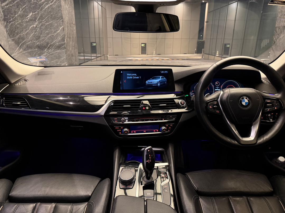 BMW 530e 3