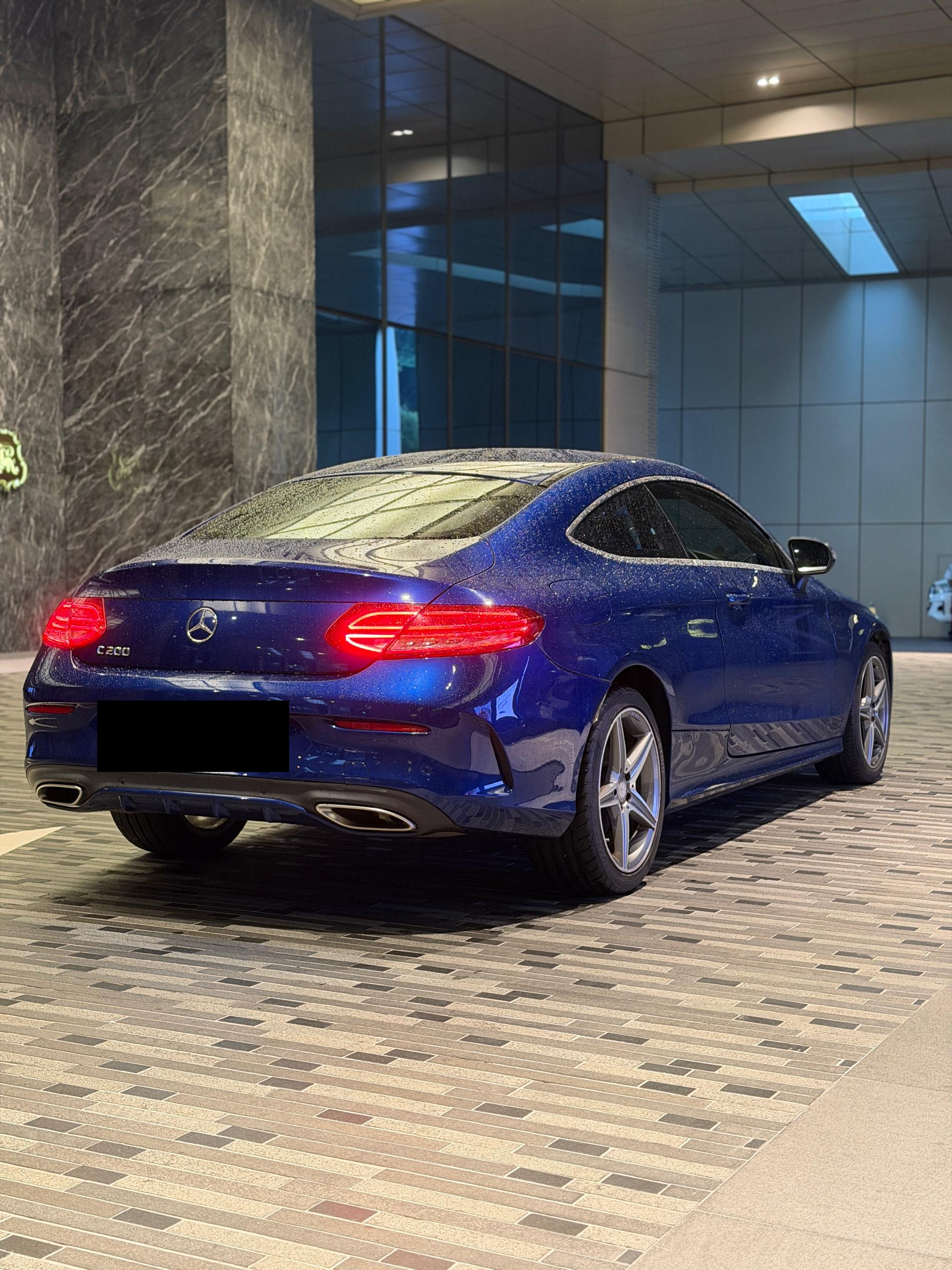 Mercedes C-Class 4