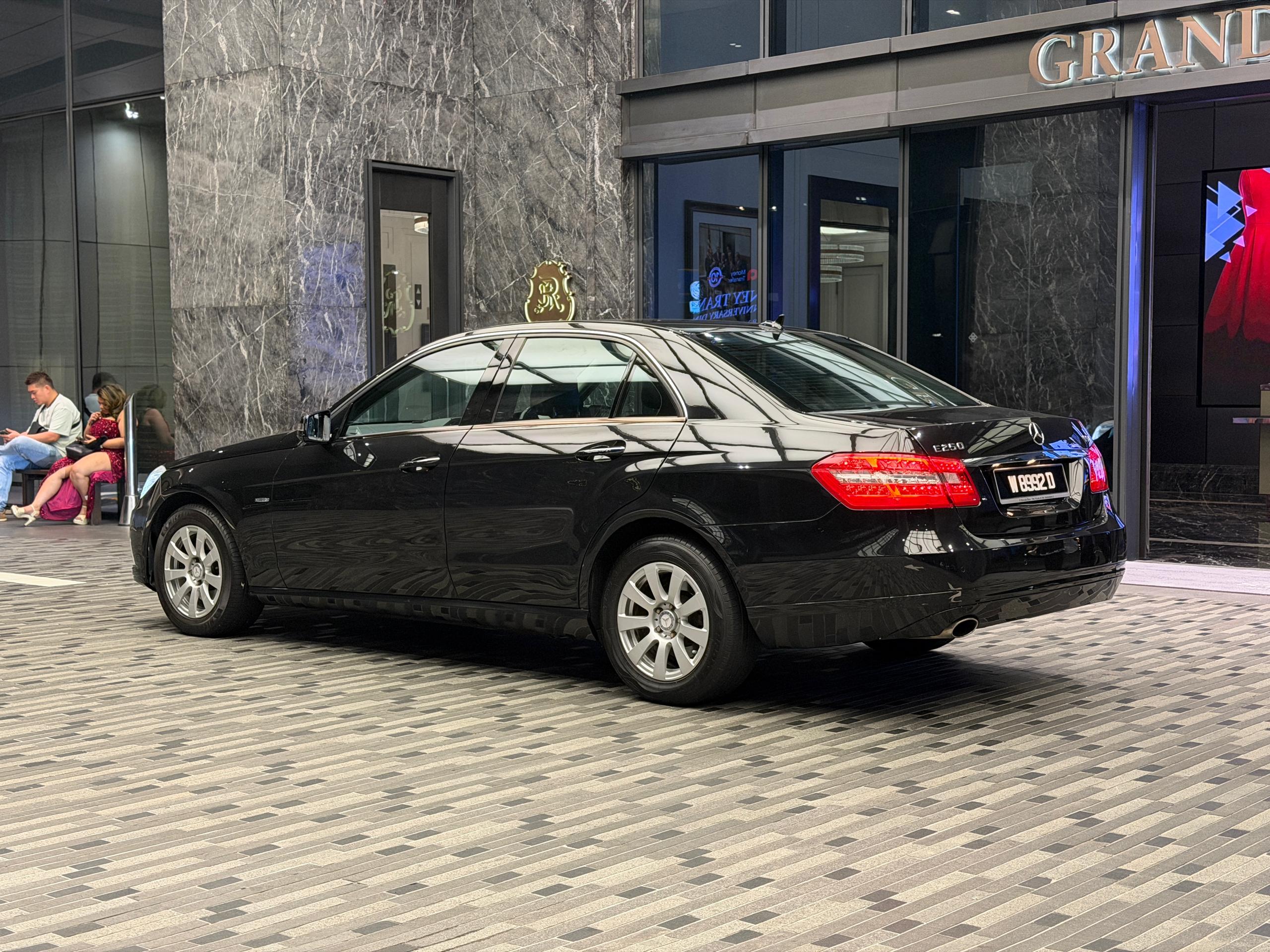 Mercedes E250 3