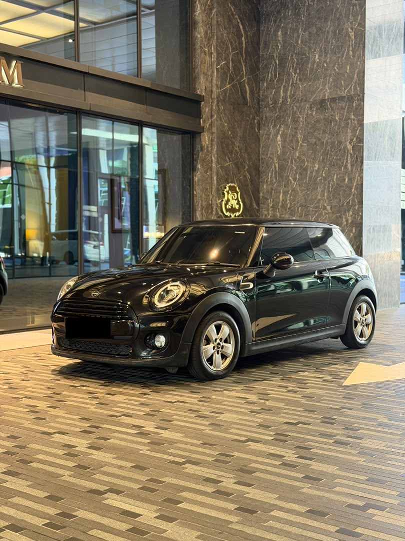Mini Cooper Classic 2