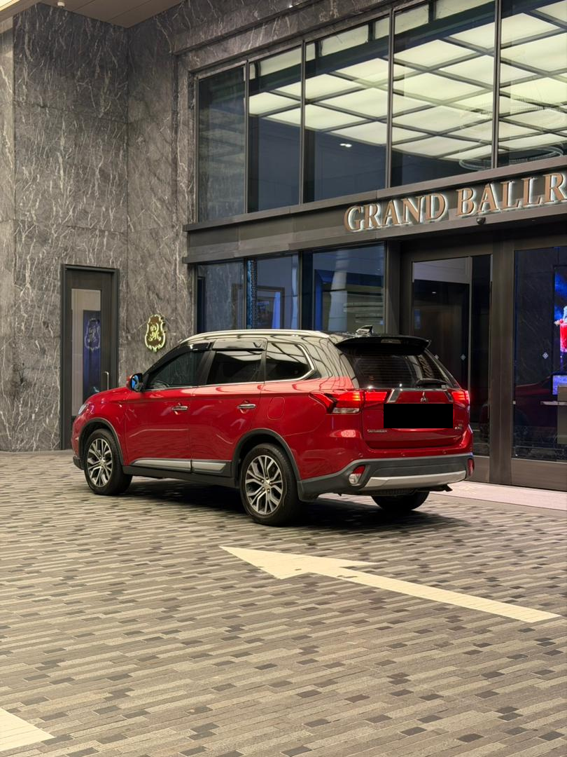 Mitsubishi Outlander 3