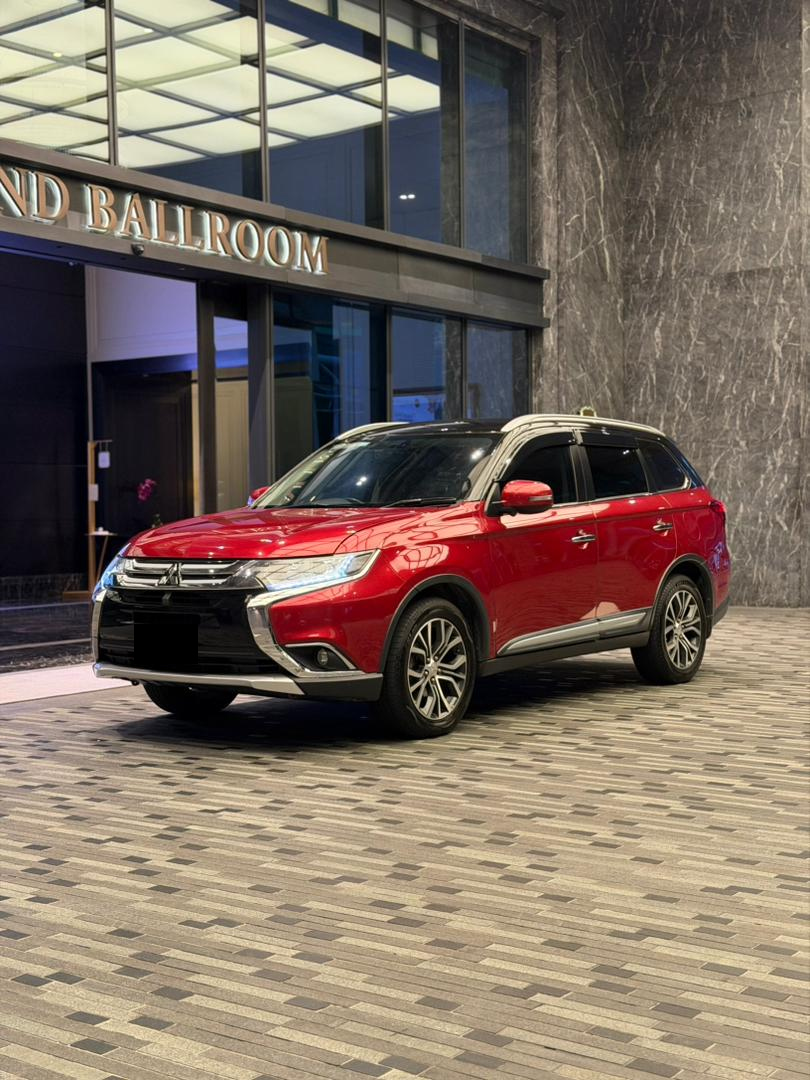 Mitsubishi Outlander 4