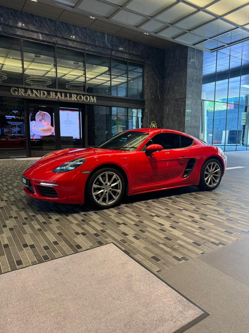 Porsche Boxster 2