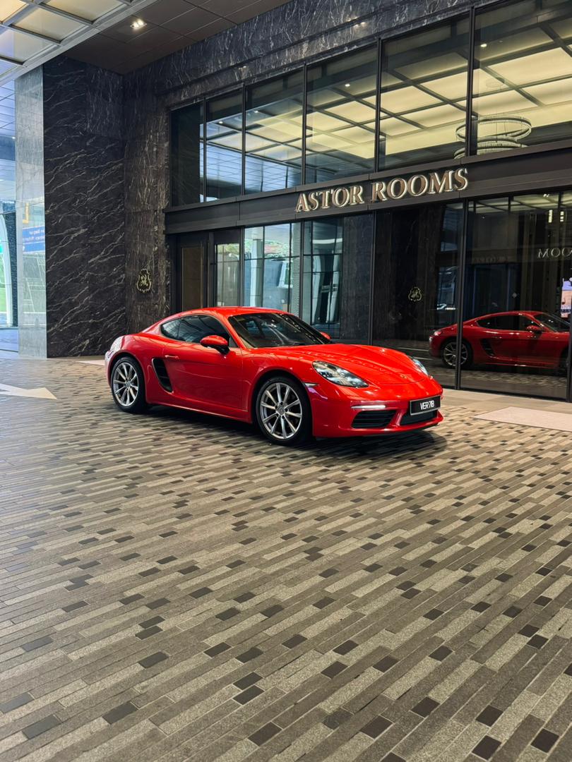 Porsche Boxster 3