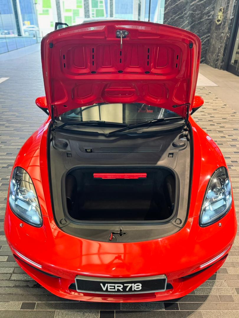 Porsche Boxster 4