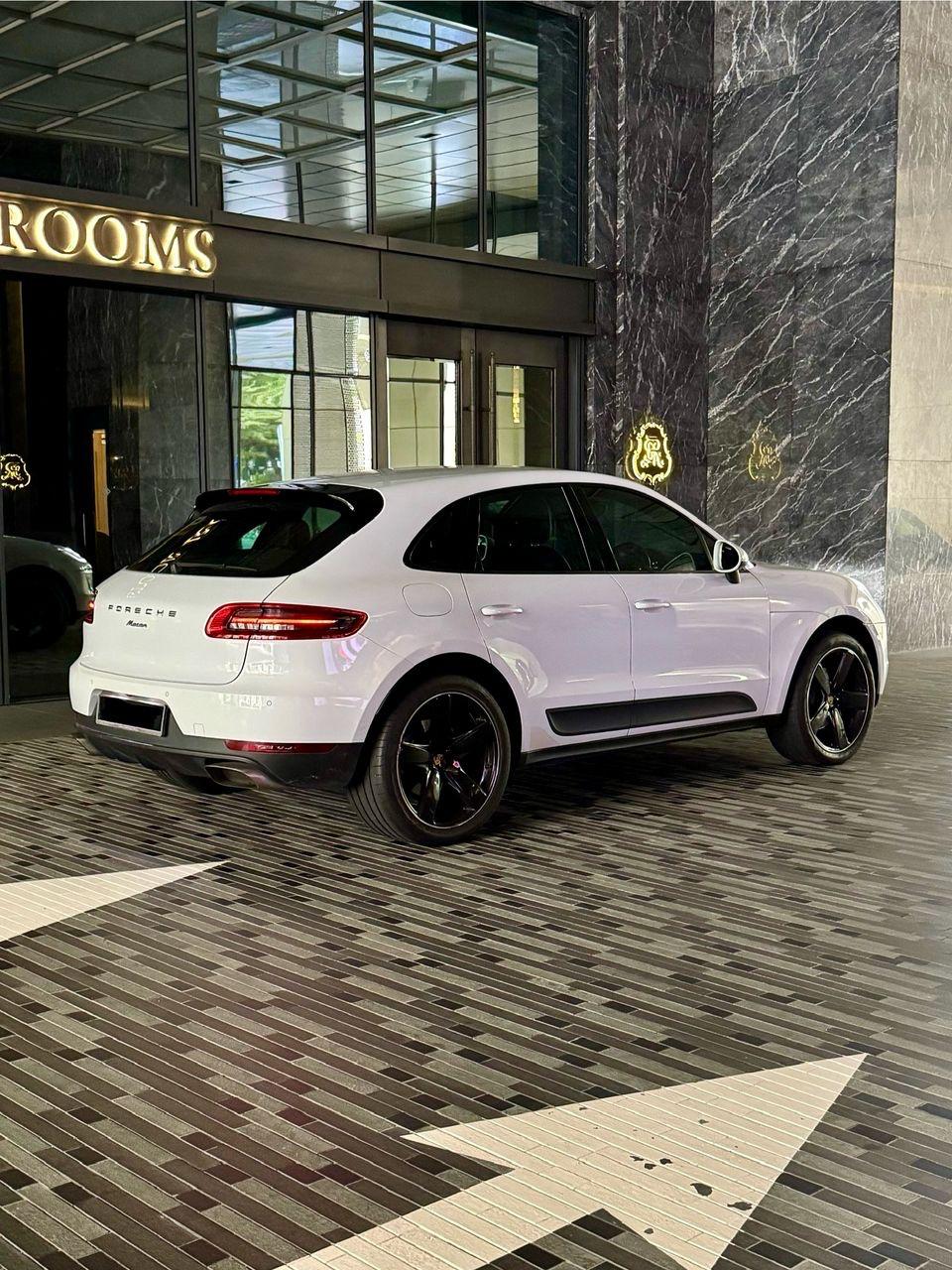 Porsche Macan 2