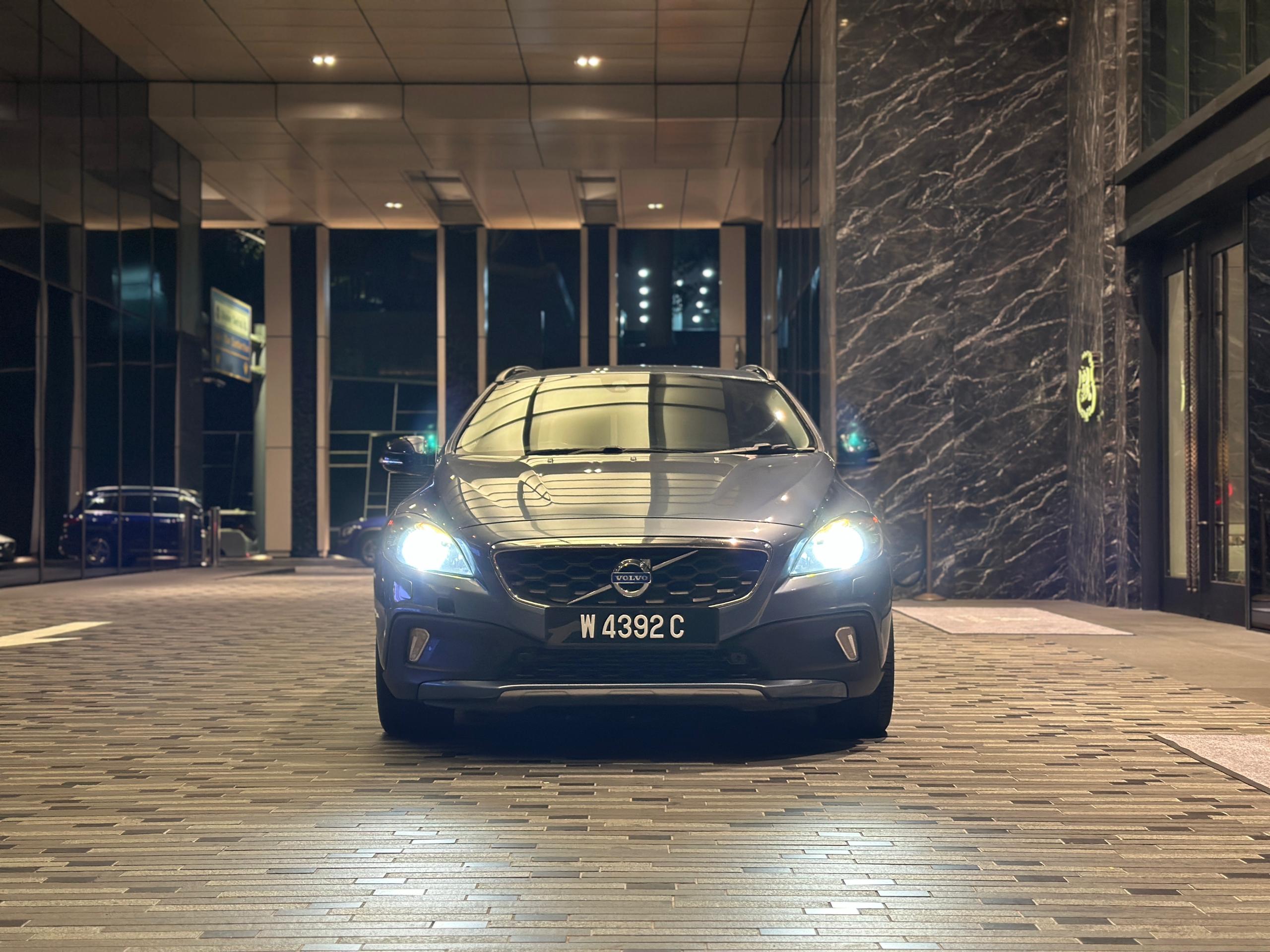 Volvo V40 T5 4